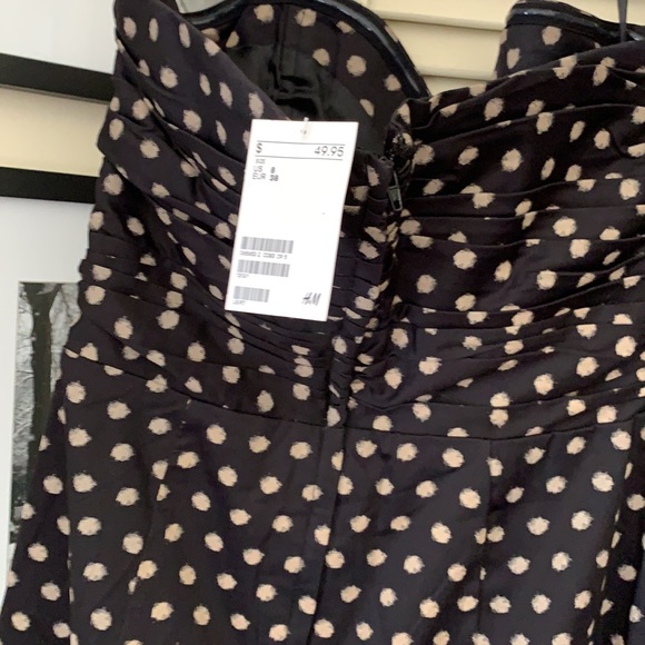 NWT Size 8 H&M Black with Tan Polka Dot Dress - Picture 3 of 4